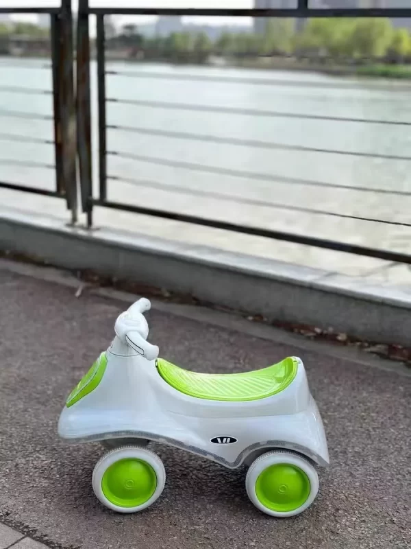 Musical Lights Kids Sliding Car Ride-On Car with Storage Basket Interactive Toddler Scooter, Wholesale - 图片 5